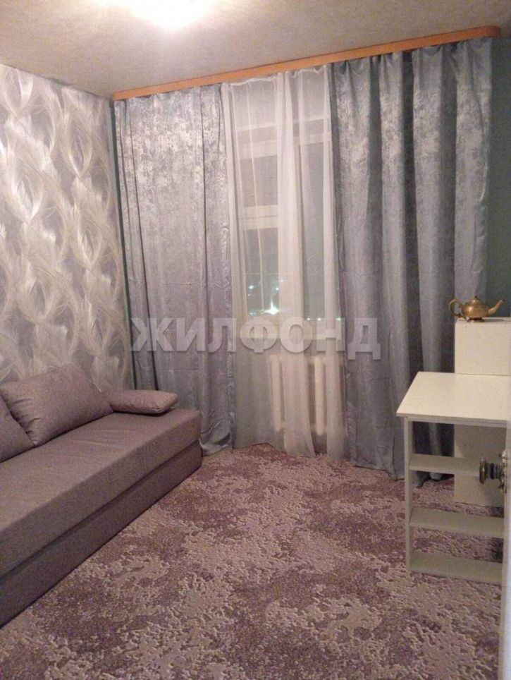 4-комн квартира 16-й микрорайон, д.6