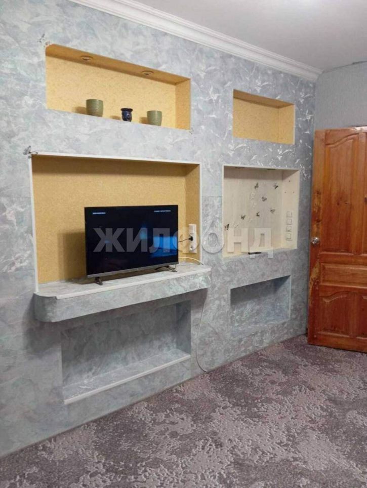 4-комн квартира 16-й микрорайон, д.6