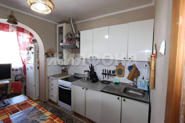 3-комн квартира 16-й микрорайон, д.25