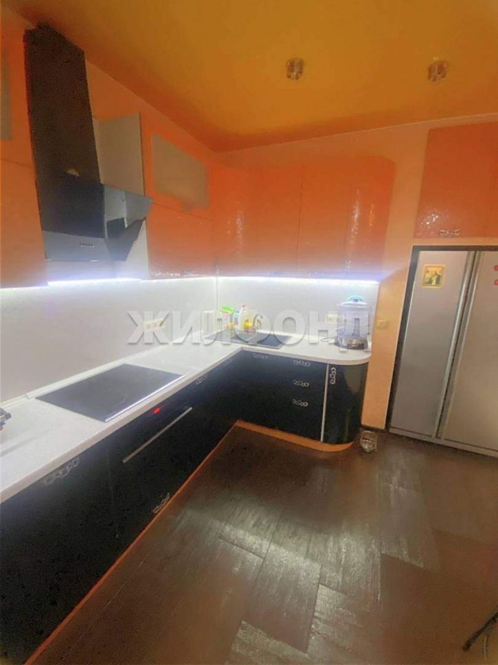 4-комн квартира 8А микрорайон, д.13