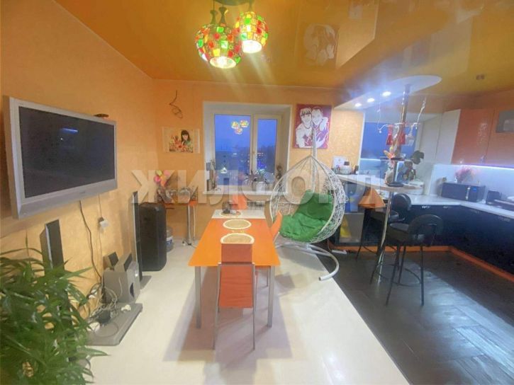 4-комн квартира 8А микрорайон, д.13
