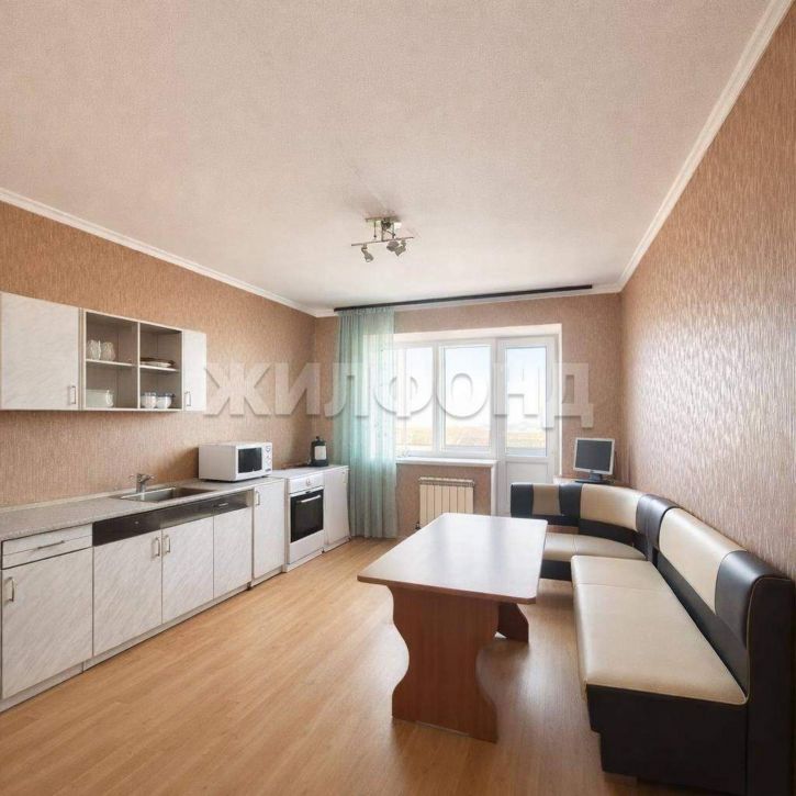 3-комн квартира 16-й микрорайон, д.35