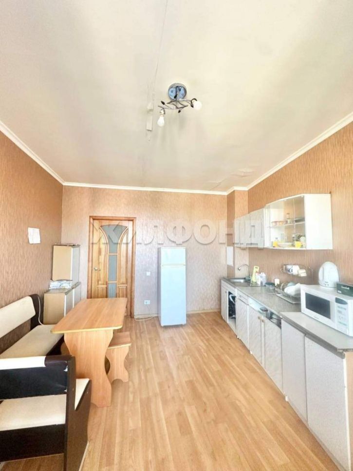 3-комн квартира 16-й микрорайон, д.35