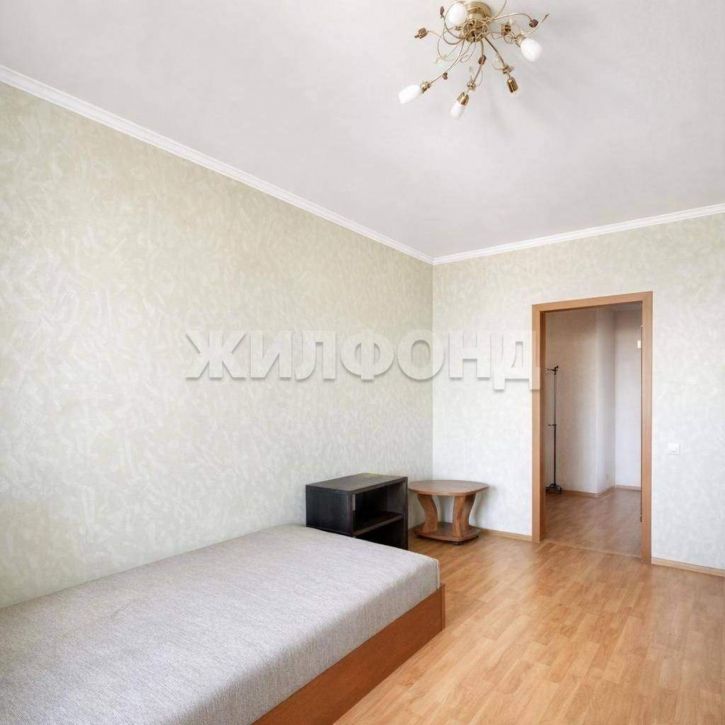 3-комн квартира 16-й микрорайон, д.35