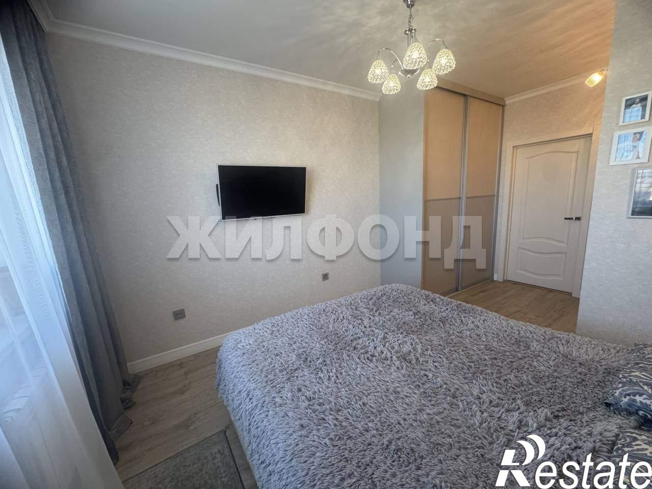 Купить квартиру за 12 500 000 рублей на 15-й микрорайон, д.8б
