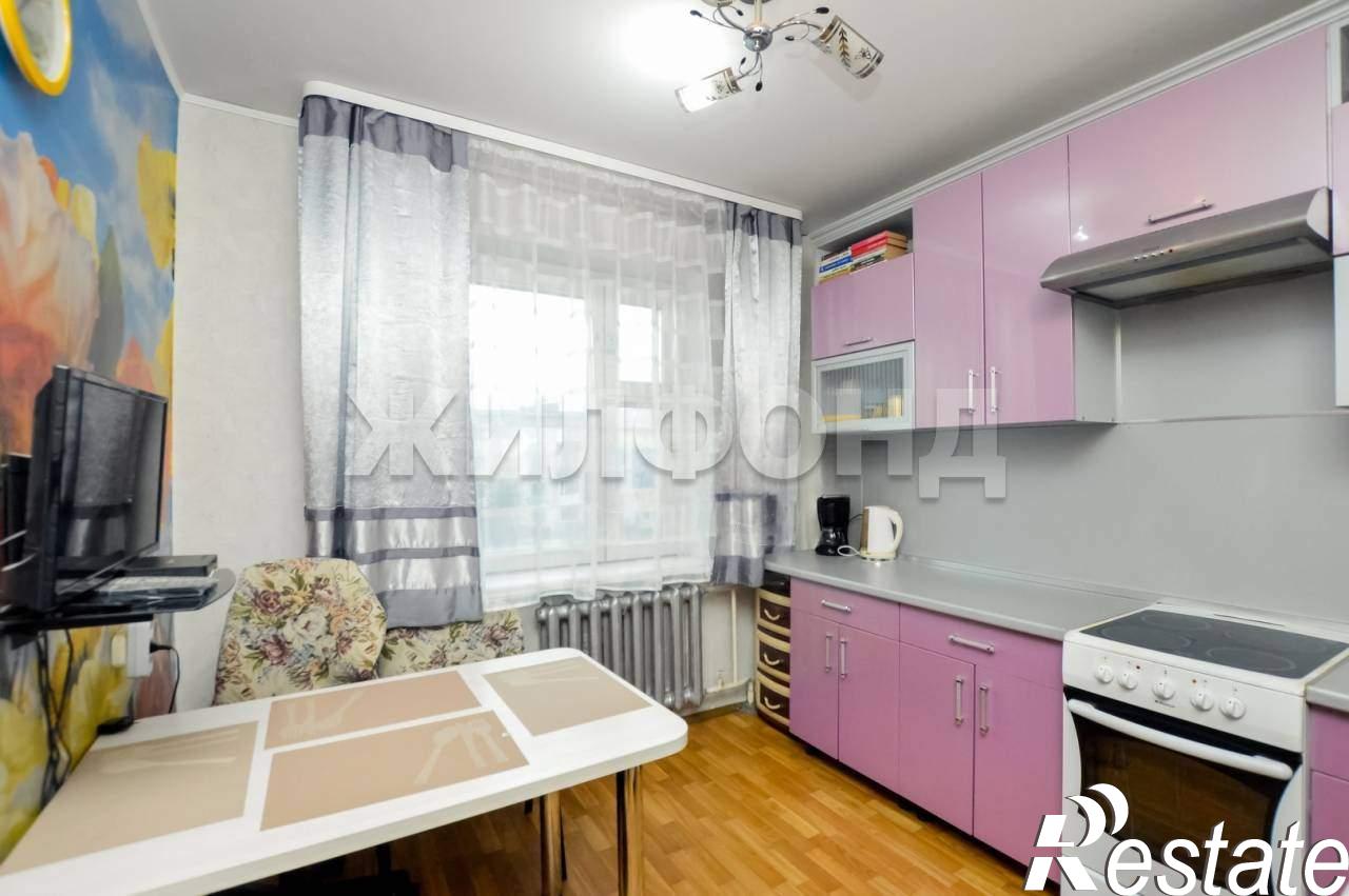 Купить квартиру за 10 000 000 рублей на 16А микрорайон, д.54