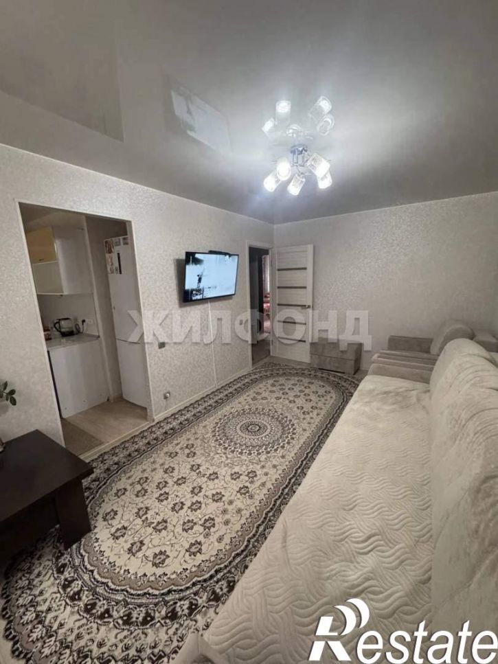 3-комн квартира 12 микрорайон, д.14