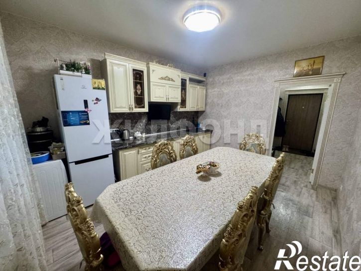 3-комн квартира 11В микрорайон, д.8