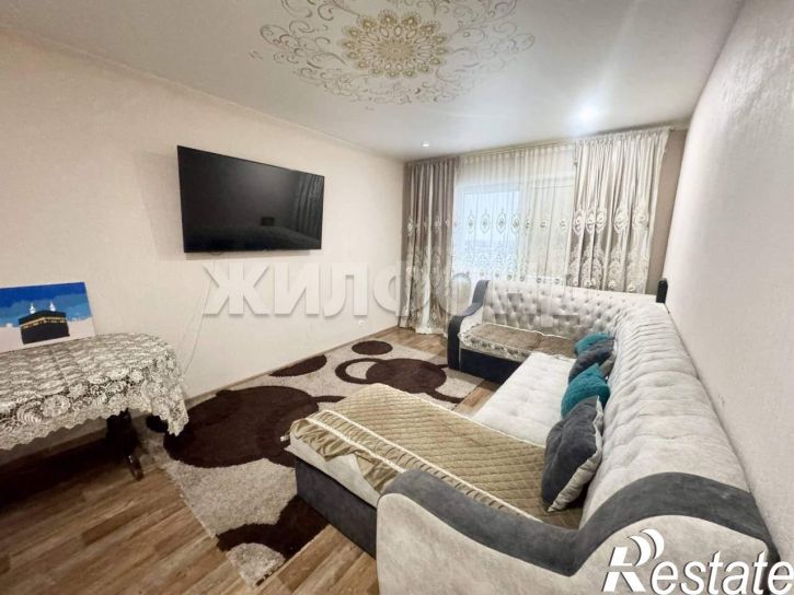 3-комн квартира 11В микрорайон, д.8