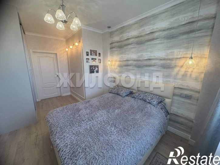 3-комн квартира 15-й микрорайон, д.8б
