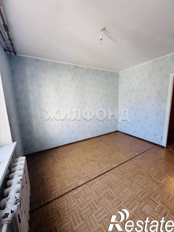 3-комн квартира 14-й микрорайон, д.4