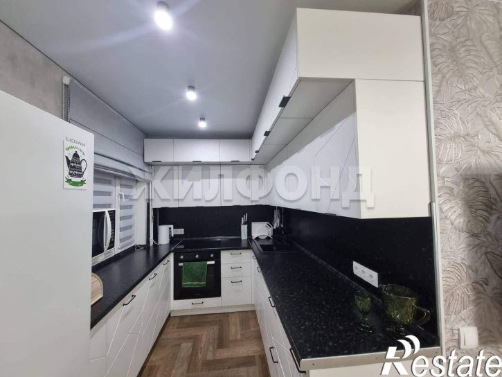 3-комн квартира 13-й микрорайон, д.35