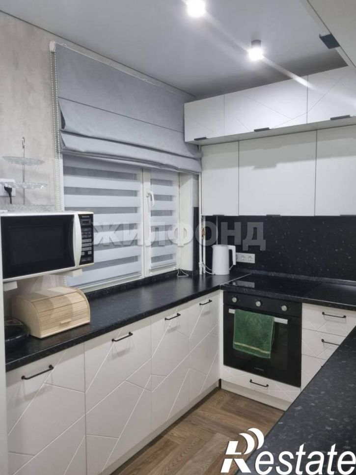 3-комн квартира 13-й микрорайон, д.35