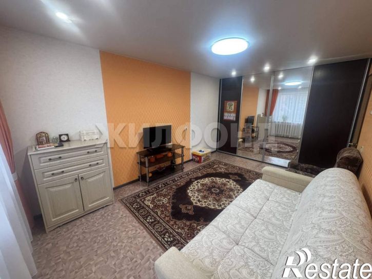 3-комн квартира 14-й микрорайон, д.32