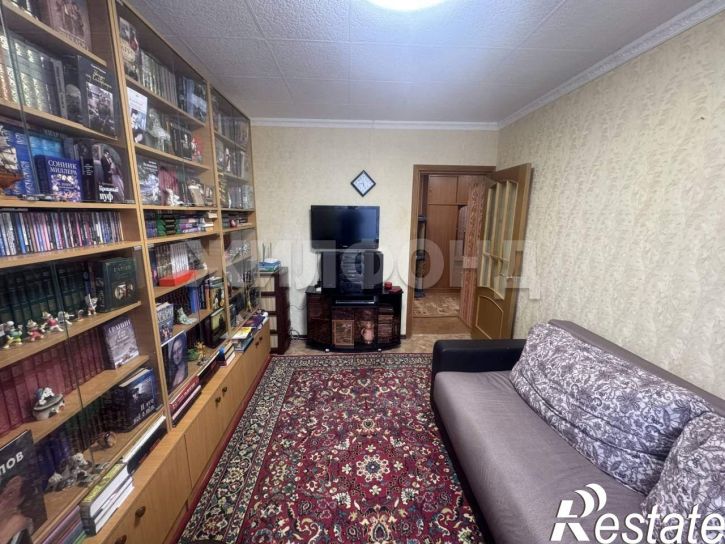 3-комн квартира 14-й микрорайон, д.32