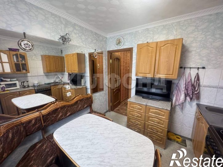 3-комн квартира 14-й микрорайон, д.32