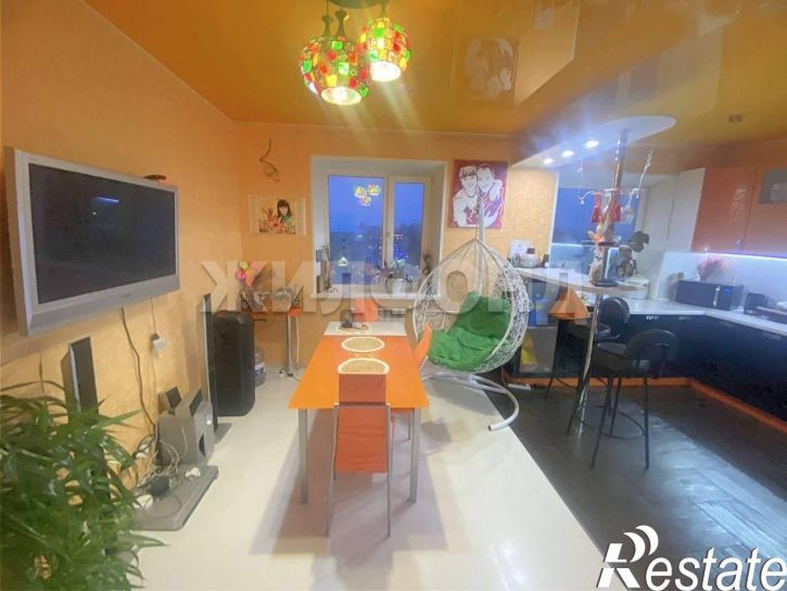 4-комн квартира 8А микрорайон, д.13