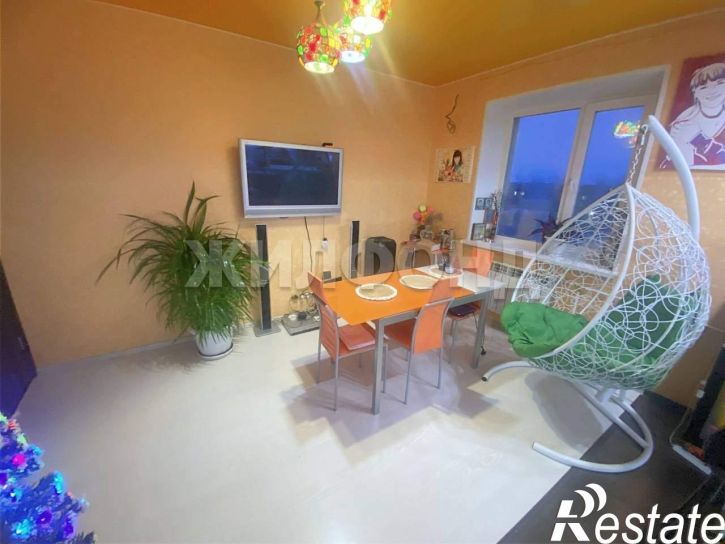 4-комн квартира 8А микрорайон, д.13